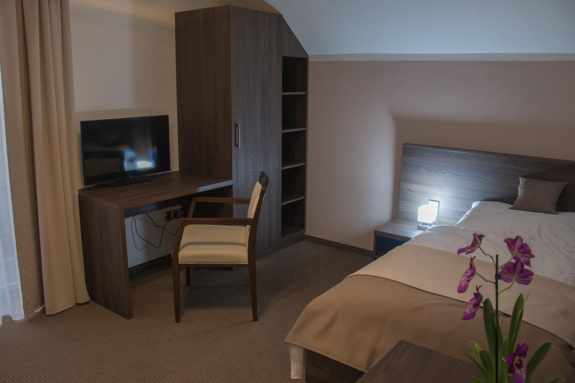 Restaurace A Penzion U Klasku Olomouc Kamer foto