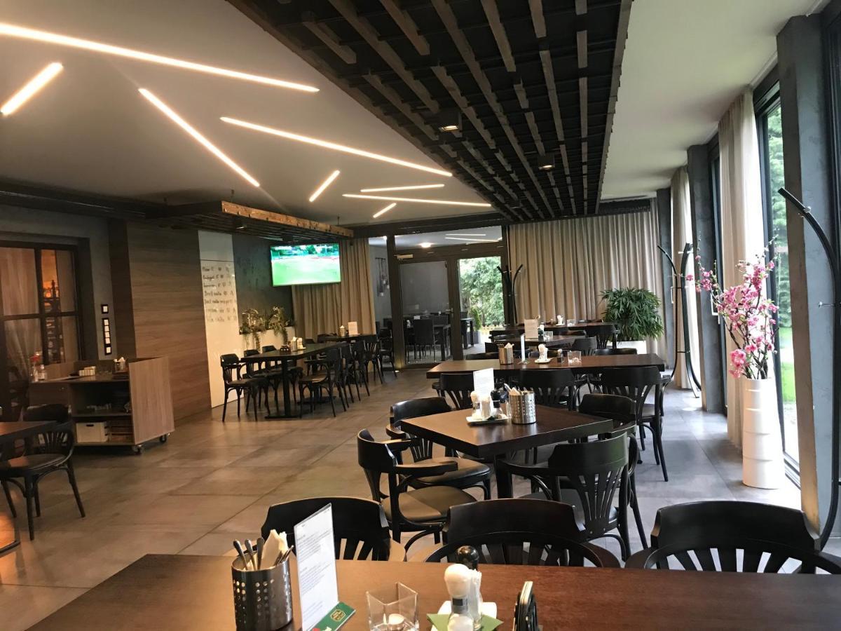 Restaurace A Penzion U Klasku Olomouc Buitenkant foto
