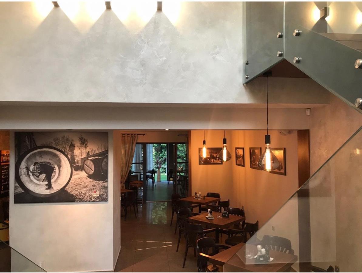 Restaurace A Penzion U Klasku Olomouc Buitenkant foto
